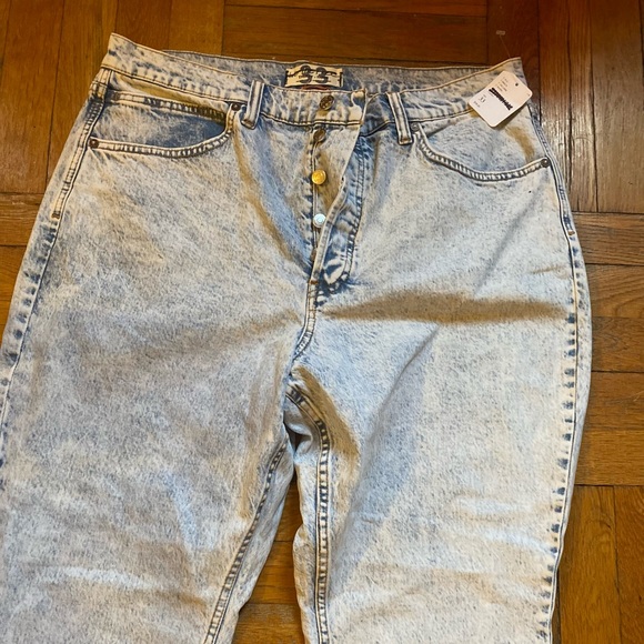 NWT Free People curvy button fly acid washed jeans - Picture 3 of 12